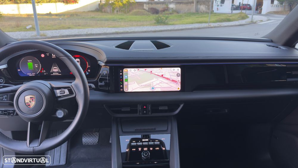 Porsche Macan Electric 4 - 20