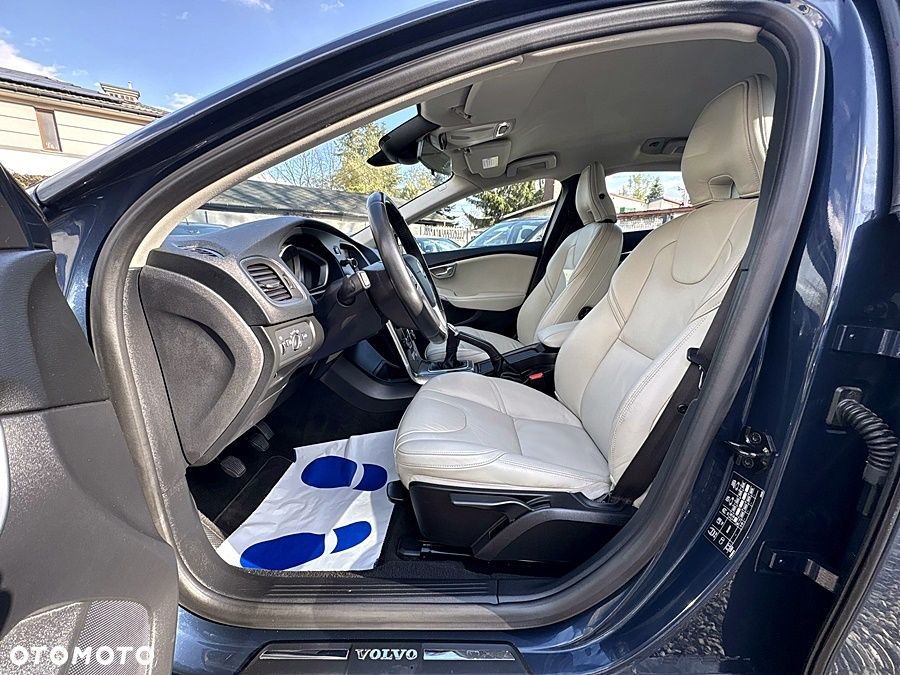 Volvo V40 D2 Summum - 13