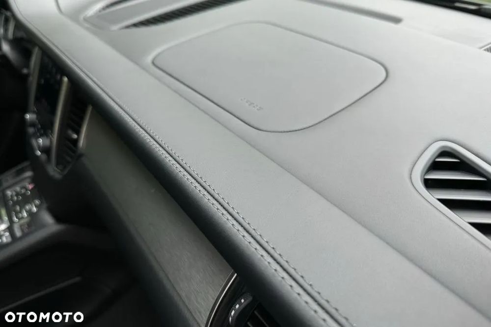 Porsche Macan GTS PDK - 22