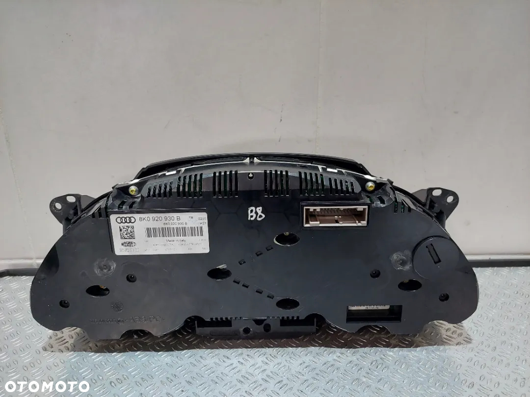 LICZNIK ZEGAR AUDI A4 B8 NR 8K0920930B - 3