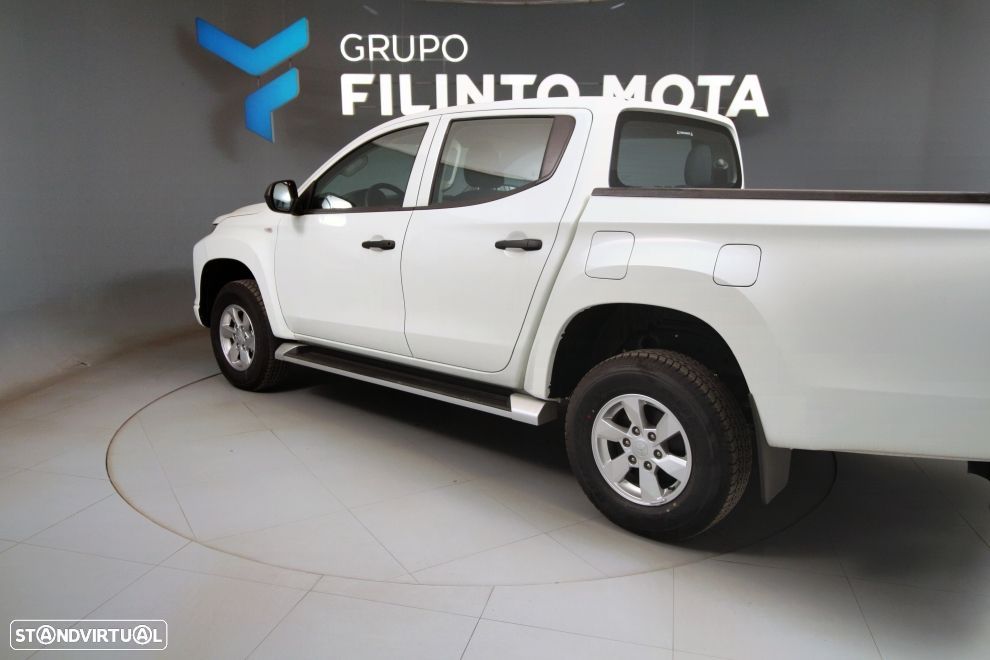 Mitsubishi L200 2.3 DI-D CD Invite 4WD - 4