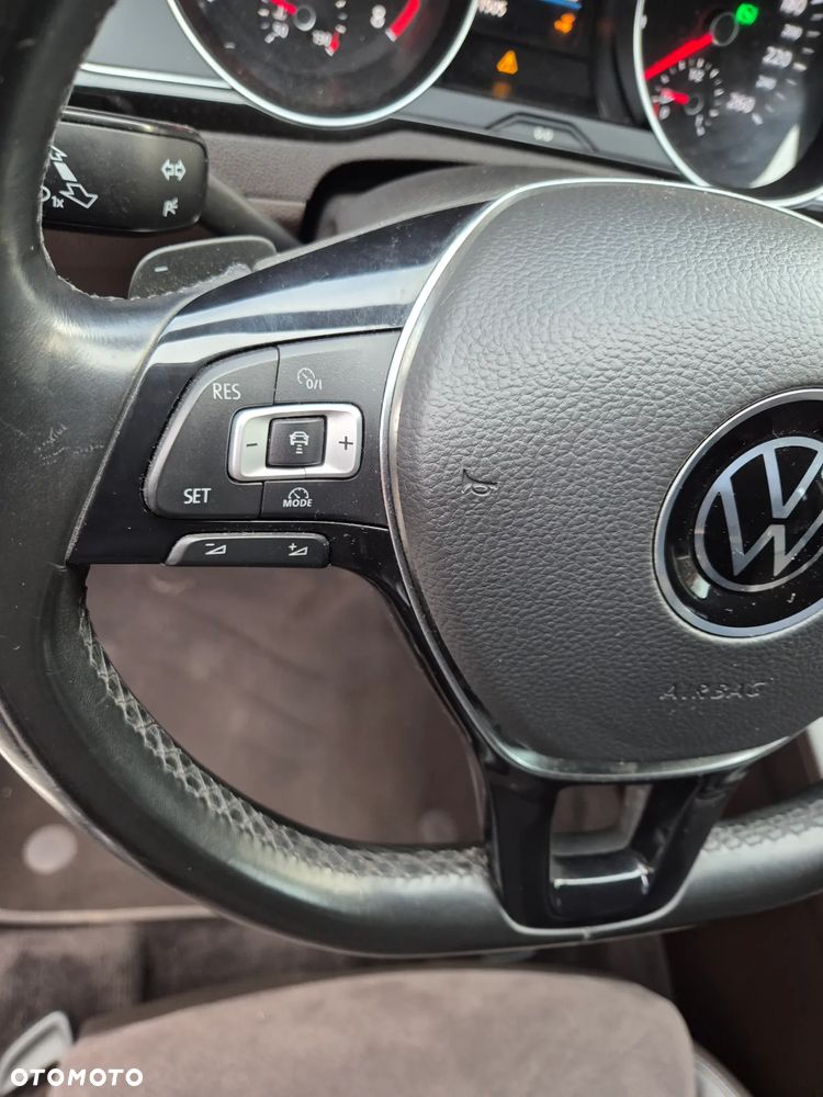 Volkswagen Passat 1.8 TSI (BlueMotion Technology) DSG Highline - 18