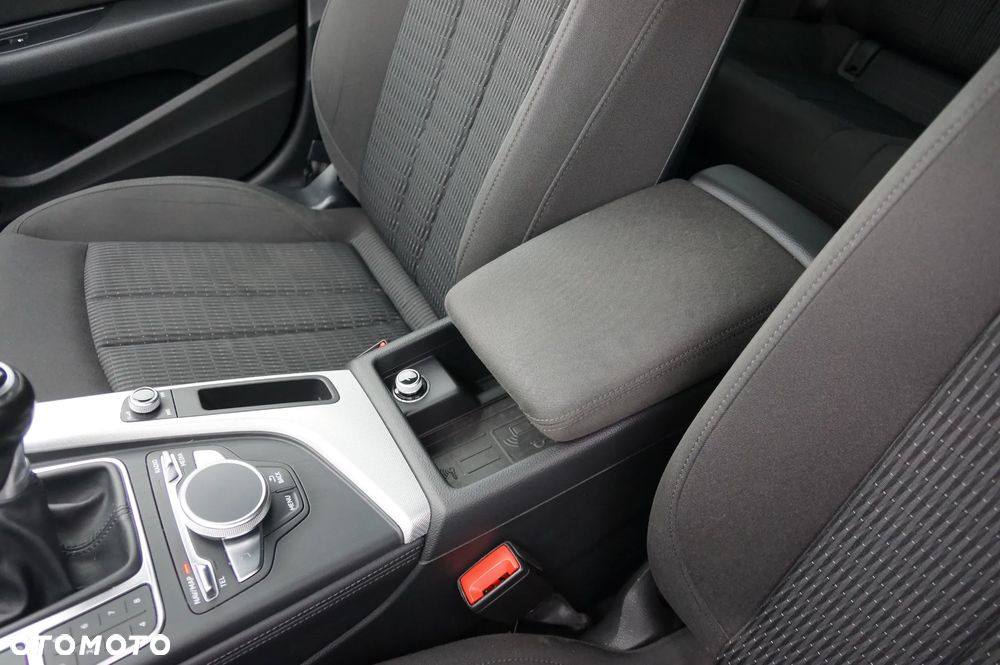Audi A4 Avant 2.0 TDI clean diesel Quattro - 25