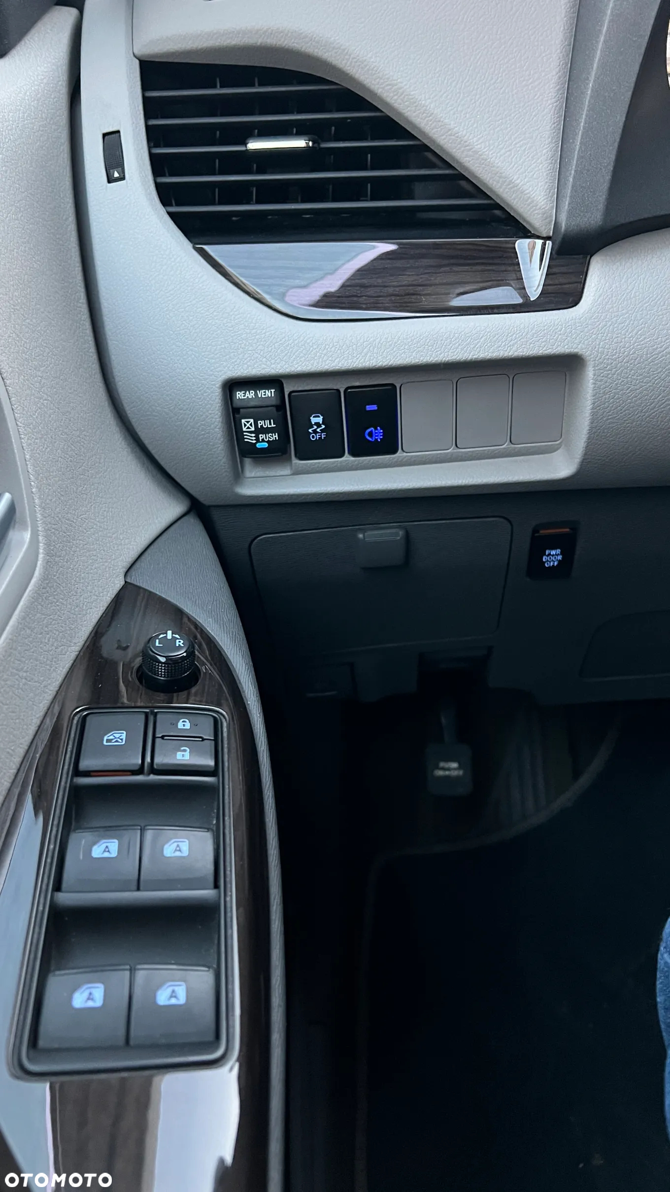 Toyota Sienna 3.5 V6 - 15