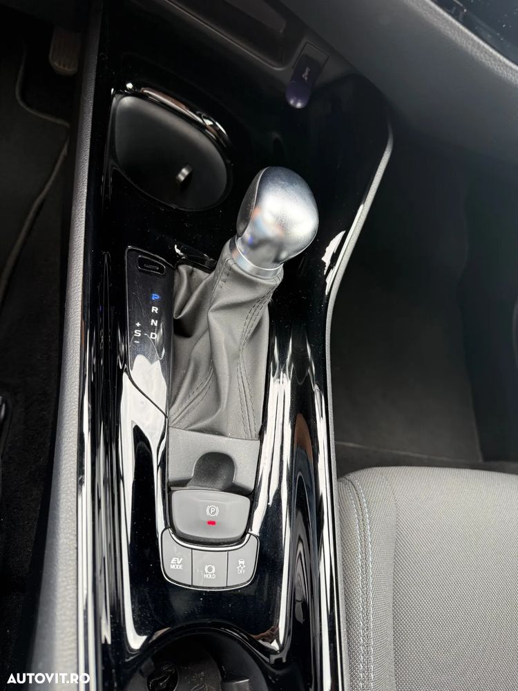 Toyota C-HR 2.0 HSD 184 CP 4x2 CVT Style - 18
