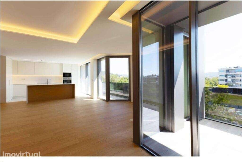 Apartamento T3 em Viana do Castelo (Santa Maria Maior e Monserrate) e - Grande imagem: 4/11