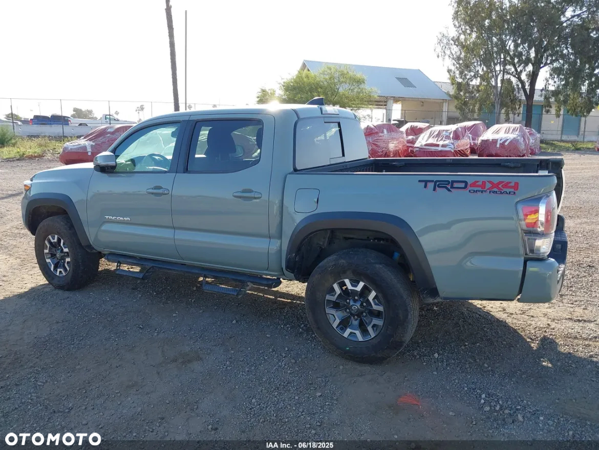 Toyota Tacoma - 6