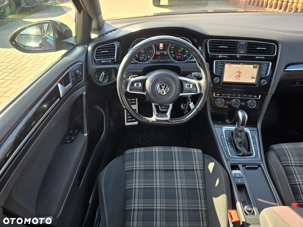 Volkswagen Golf - 7