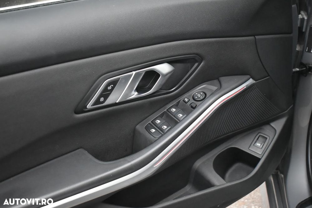 BMW Seria 3 320d Touring xDrive Aut. - 11