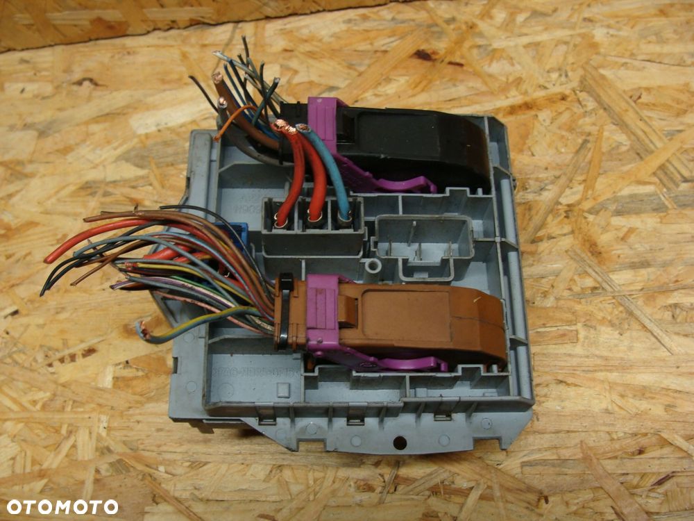 skrzynka bezpieczników wtyczki jumper boxer ducato 1363911080 !! - 2