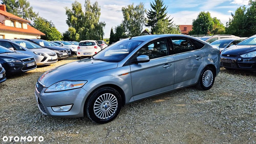 Ford Mondeo 2.0 FF Ghia - 23