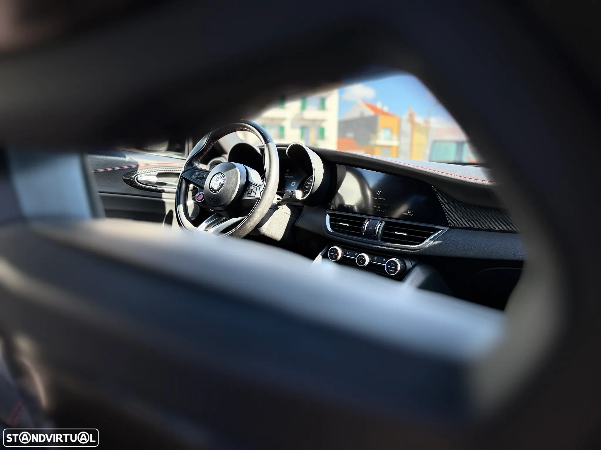 Alfa Romeo Giulia 2.9 V6 Bi-Turbo Quadrifoglio - 15
