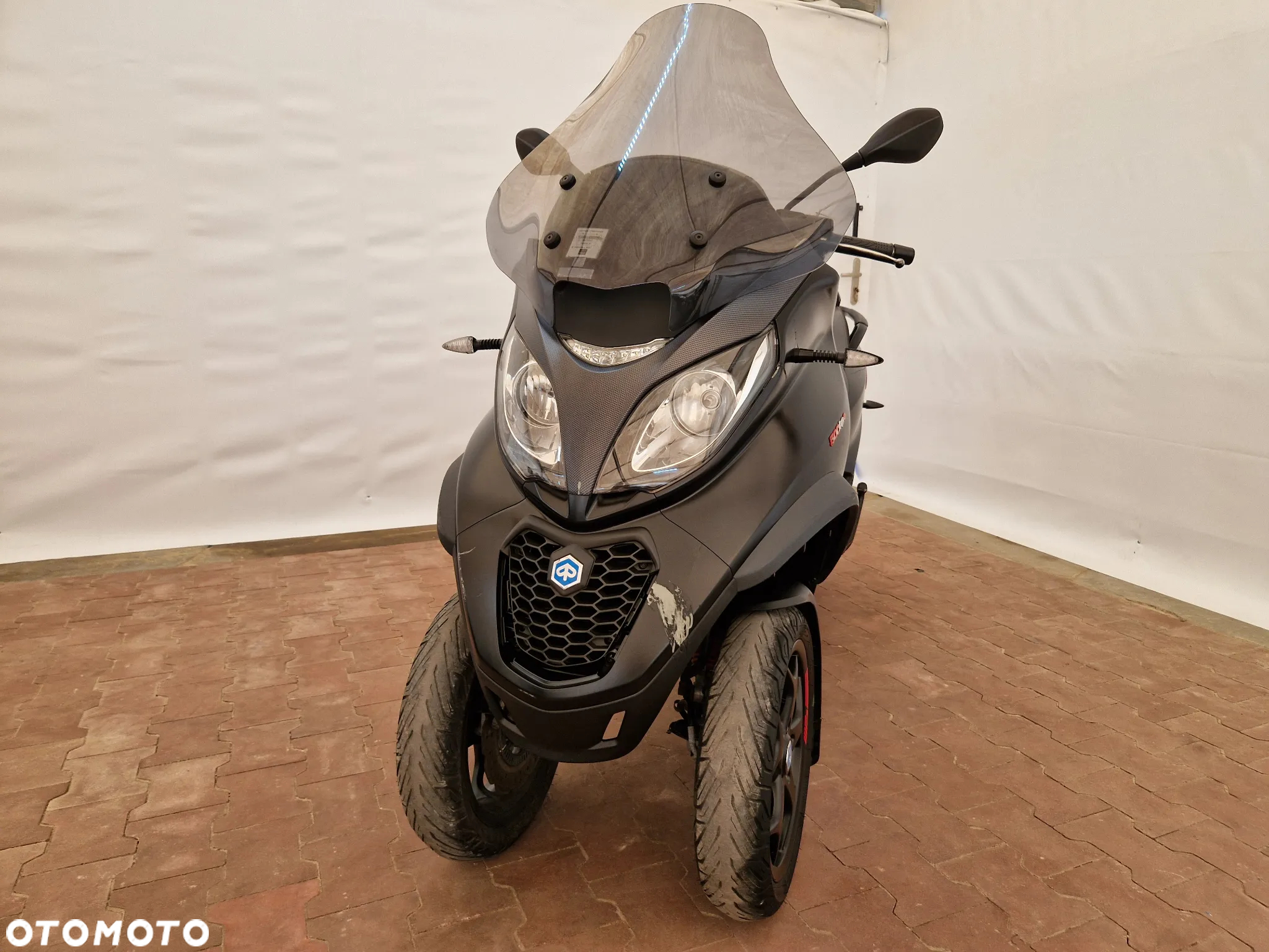 Piaggio MP-3 - 9