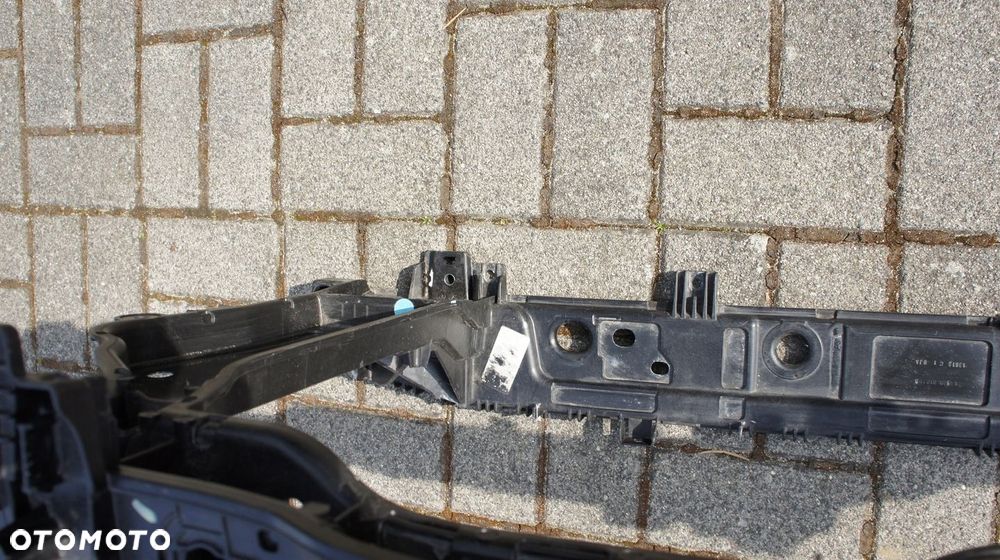 PAS PRZEDNI WZMOCNIENIE BELKA RENAULT CLIO V 5 - 9