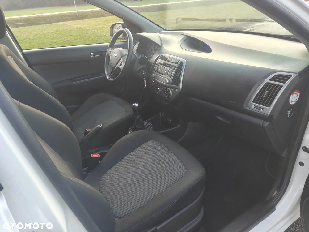Hyundai i20 1.25 Comfort - 19