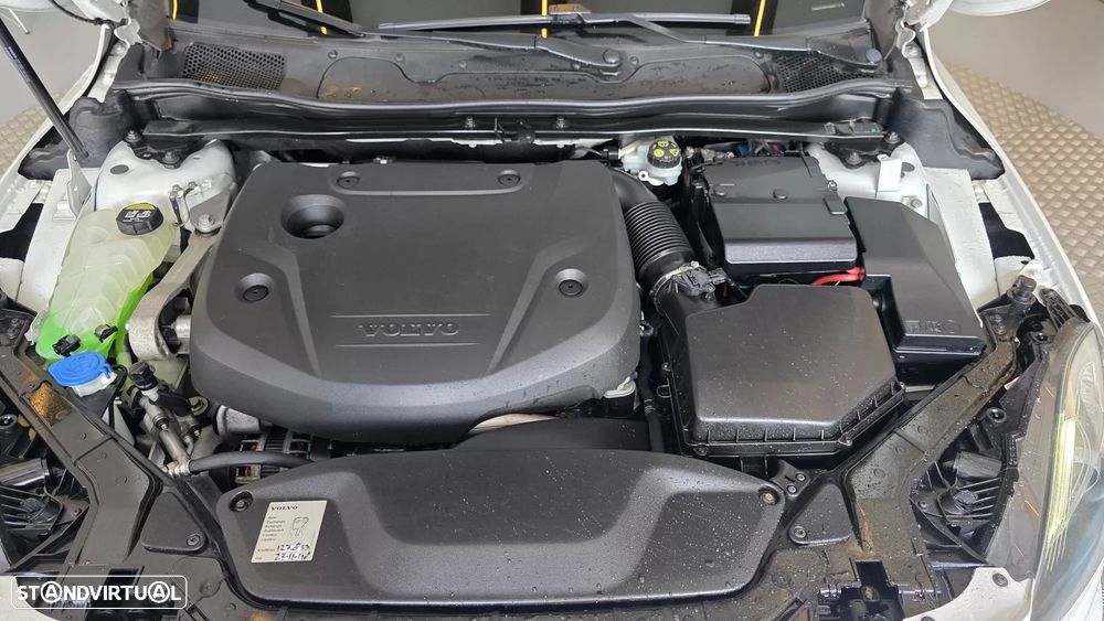 Volvo V40 2.0 D2 R-Design - 18