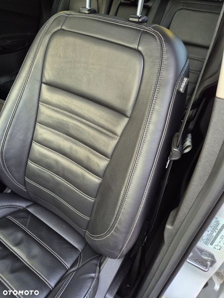 Ford Escape 2.0 EcoBoost AWD Titanium - 19