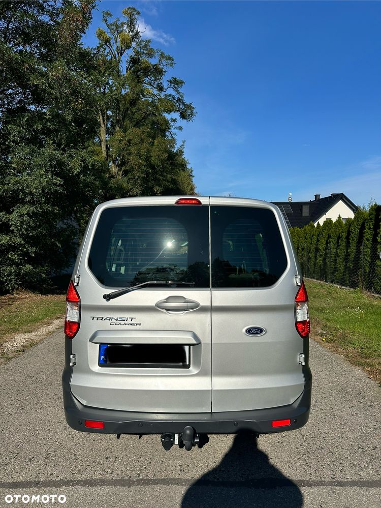 Ford Courier - 6
