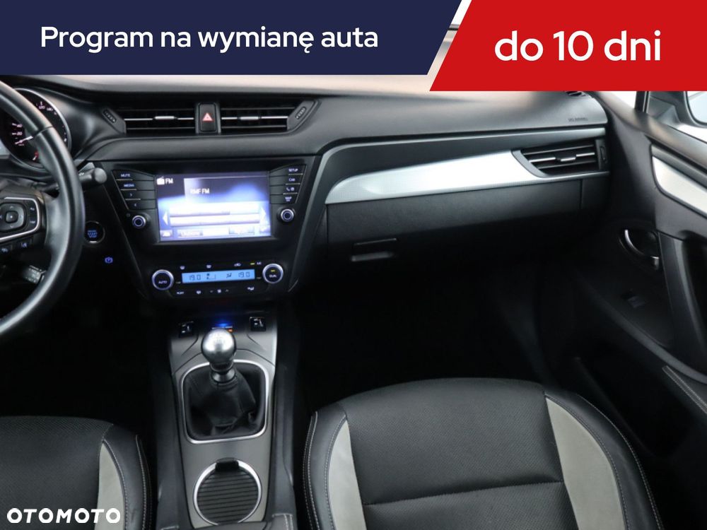 Toyota Avensis - 10