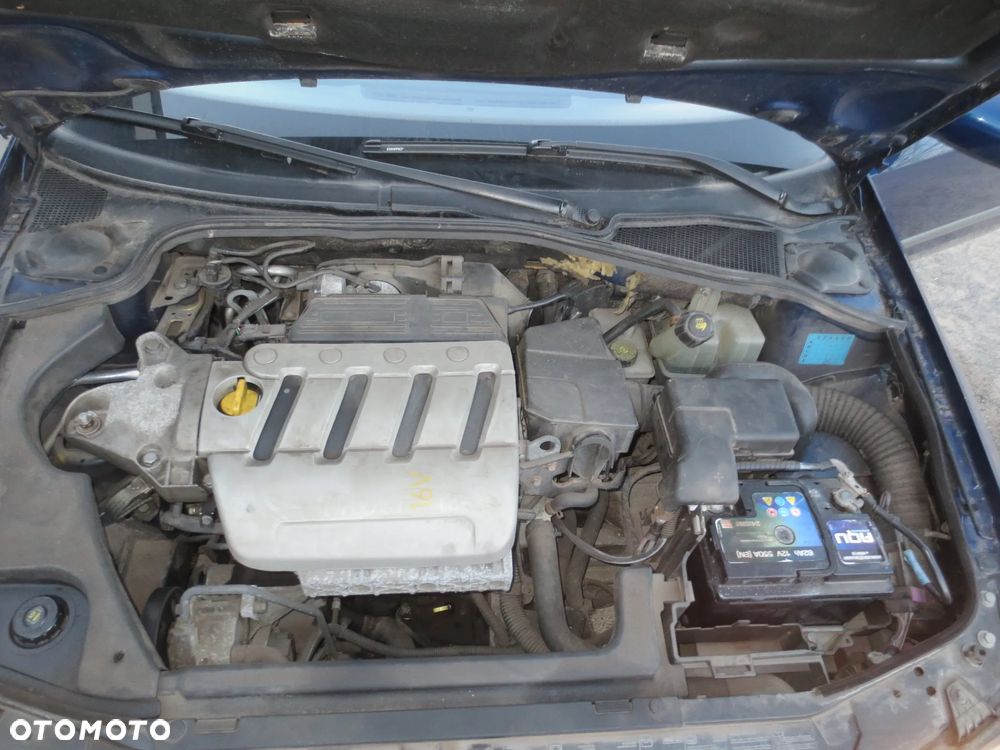 Renault Laguna 1.8 Alize - 12