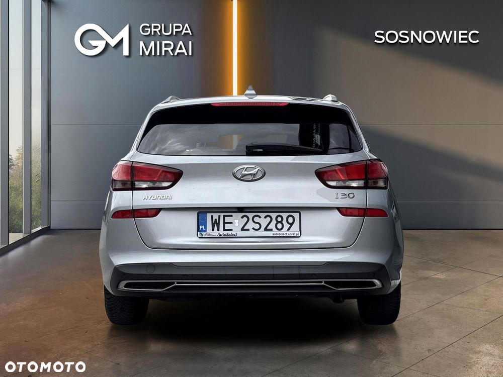 Hyundai i30 1.6 D Comfort - 4