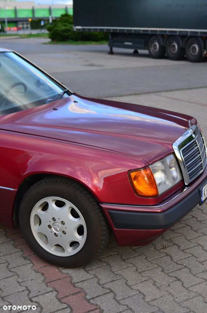 Mercedes-Benz W124 (1984-1993) - 23