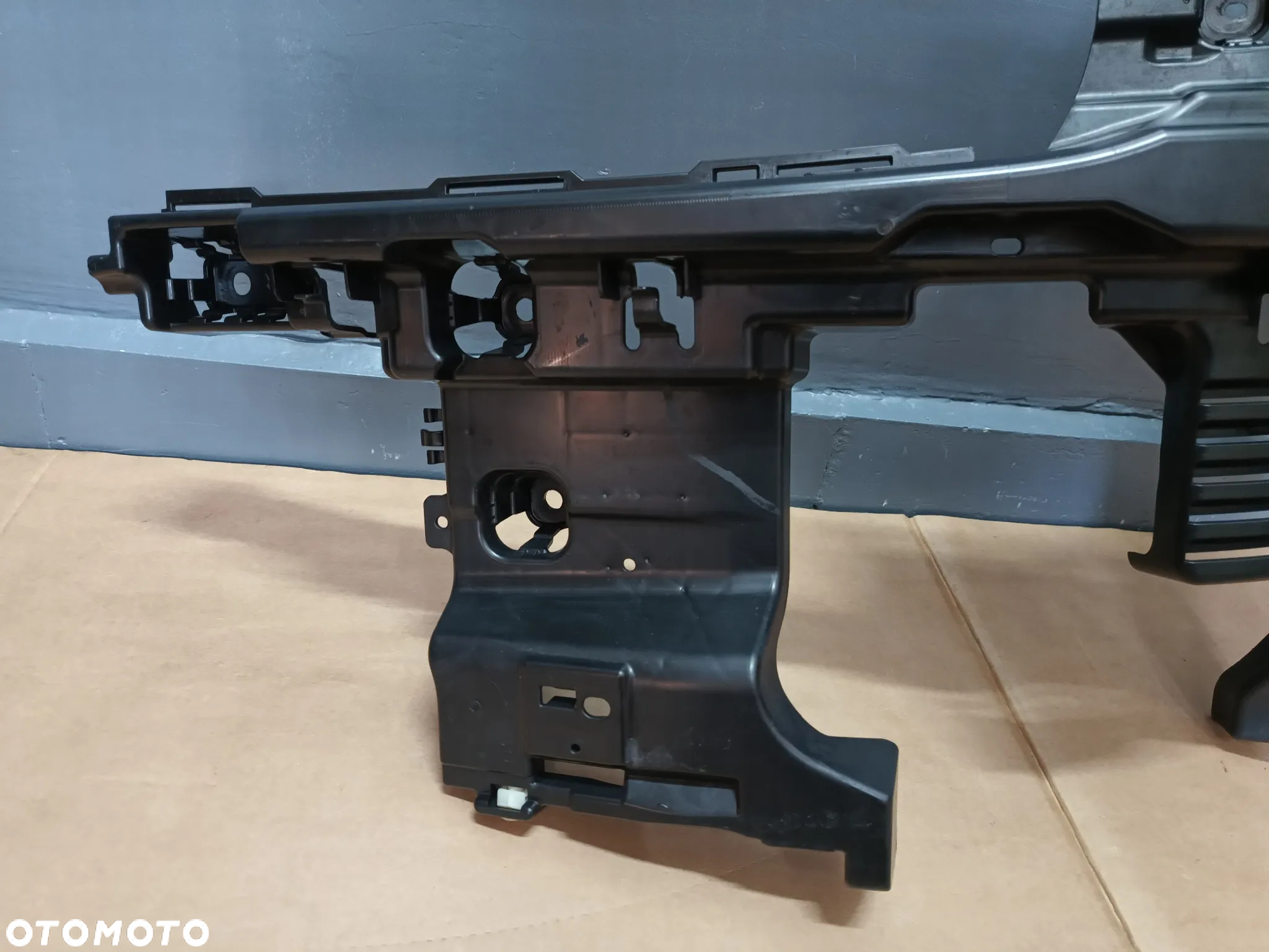 MINI Countryman F60 Ślizg zderzaka tył 7389357 / 7389358 - 9