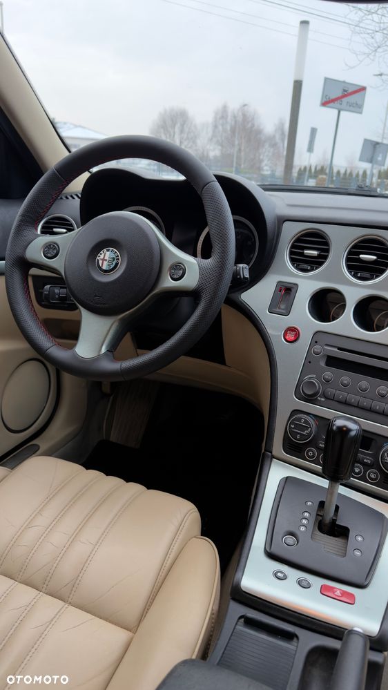 Alfa Romeo 159 2.4 JTDM 20V DPF Q-Tronic Turismo - 24