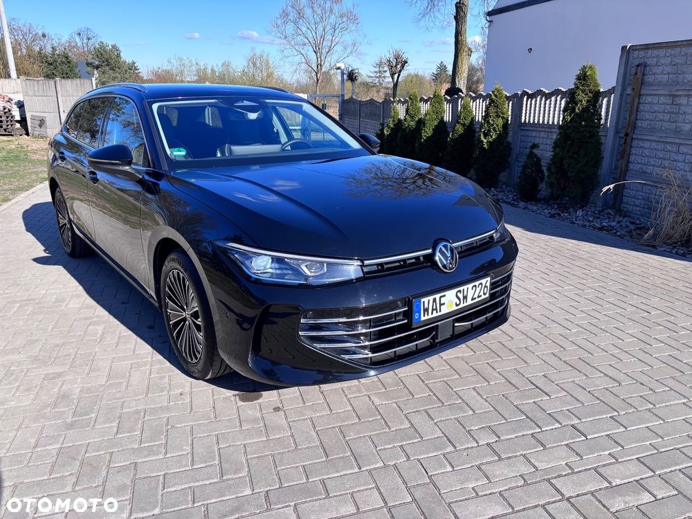 Volkswagen Passat Variant 2.0 TDI SCR 4Motion DSG Elegance - 6