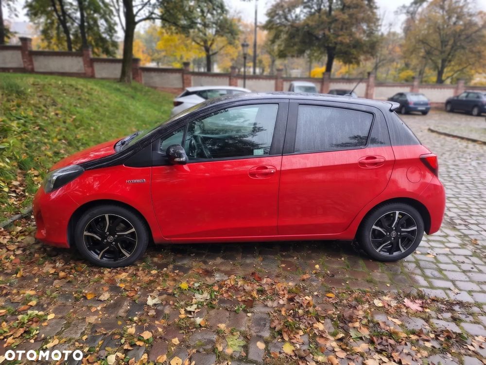 Toyota Yaris Hybrid 100 Premium EU6 - 5