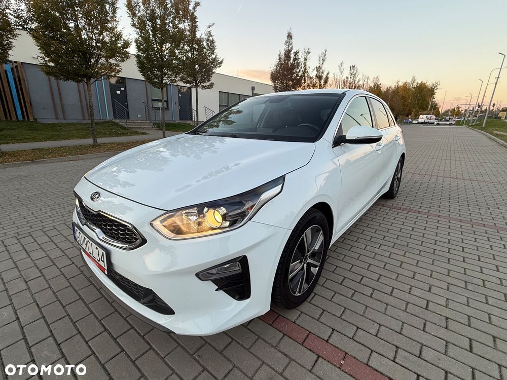 Kia Ceed - 12