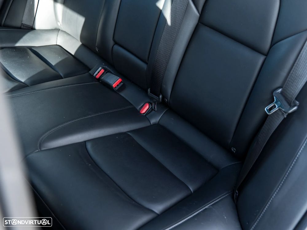 Tesla Model 3 Long-Range Dual Motor AWD - 15