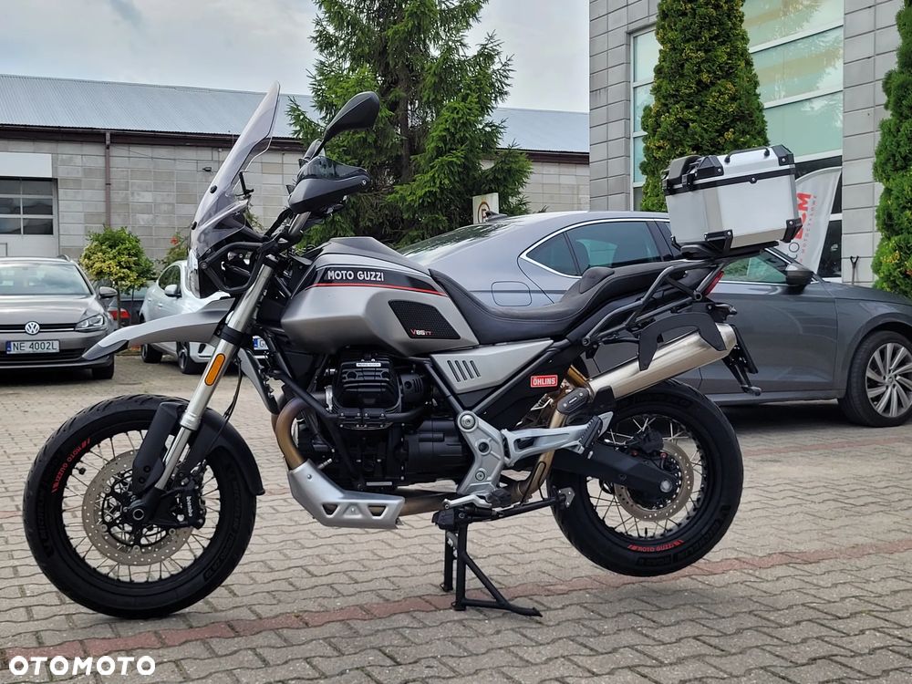 Moto Guzzi V85 - 12