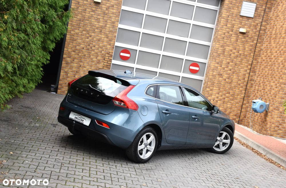 Volvo V40 D2 Momentum - 4