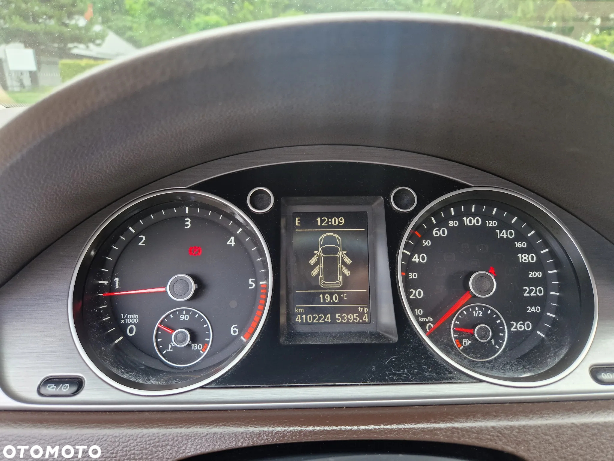 Volkswagen Passat 2.0 TDI Edition 40 - 24