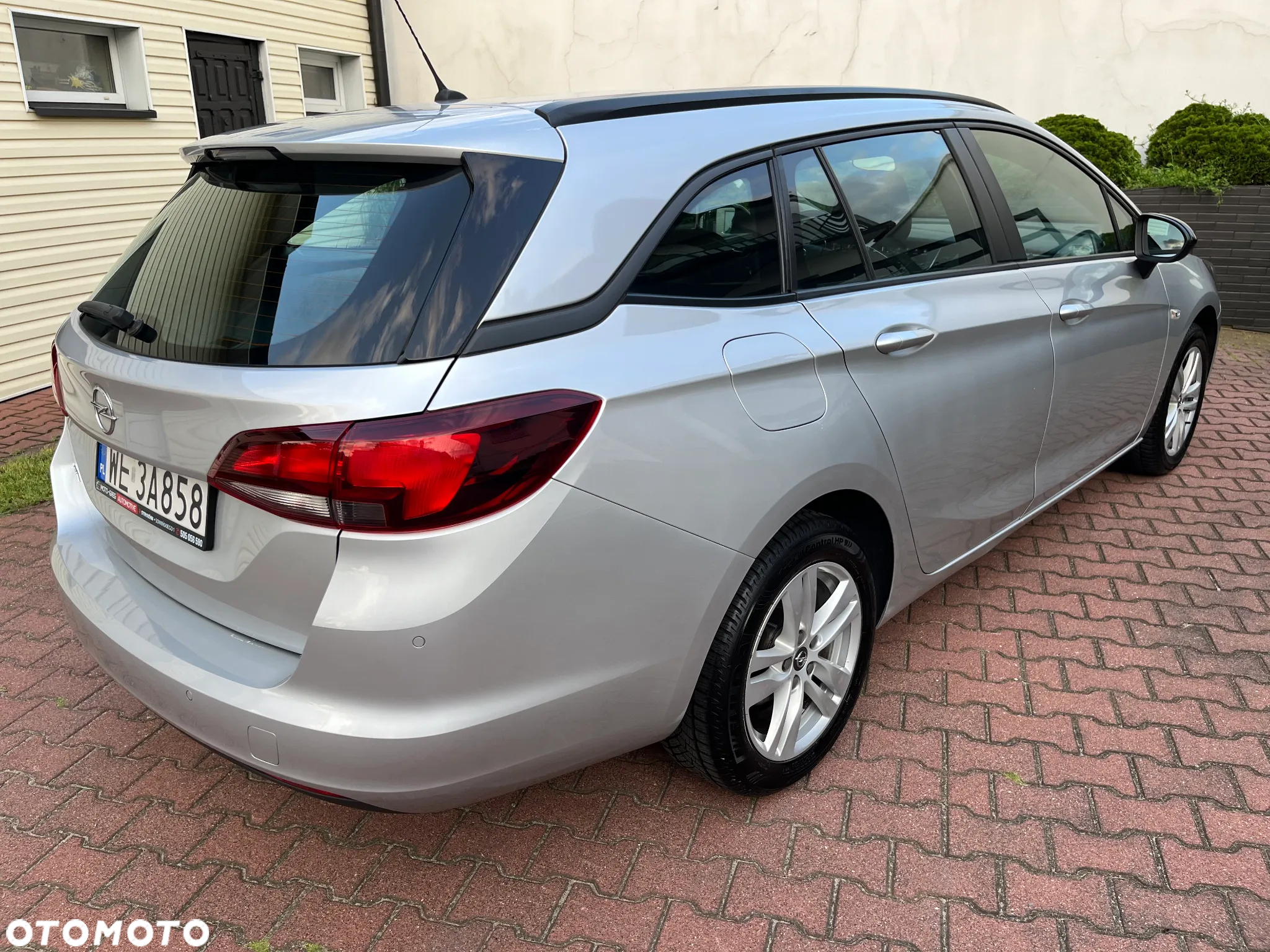 Opel Astra V 1.2 T Edition S&S - 9