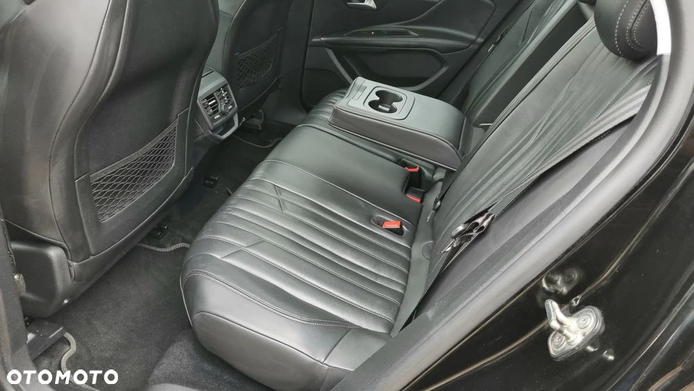 Peugeot 3008 BlueHDi 180 Stop & Start EAT8 Allure - 17