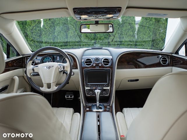 Bentley Flying Spur - 30