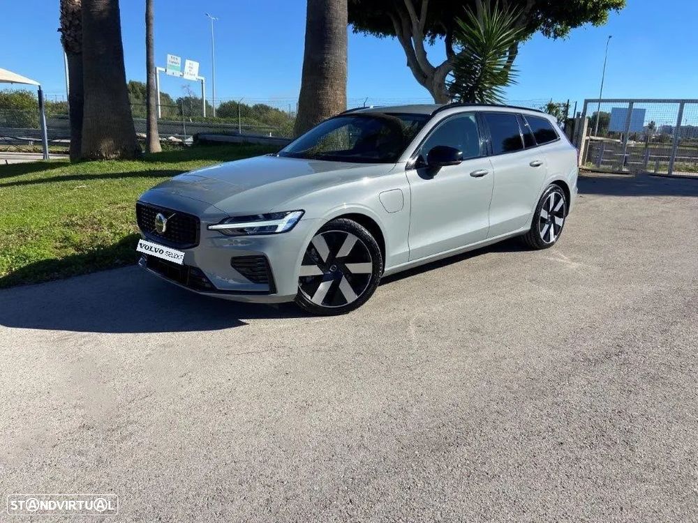 Volvo V60 2.0 T6 AWD TE Plus Dark - 23
