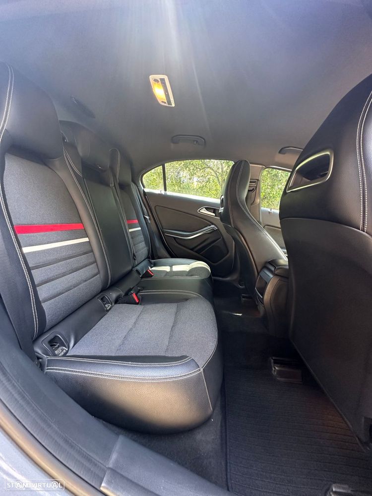 Mercedes-Benz A 180 d AMG Line - 18