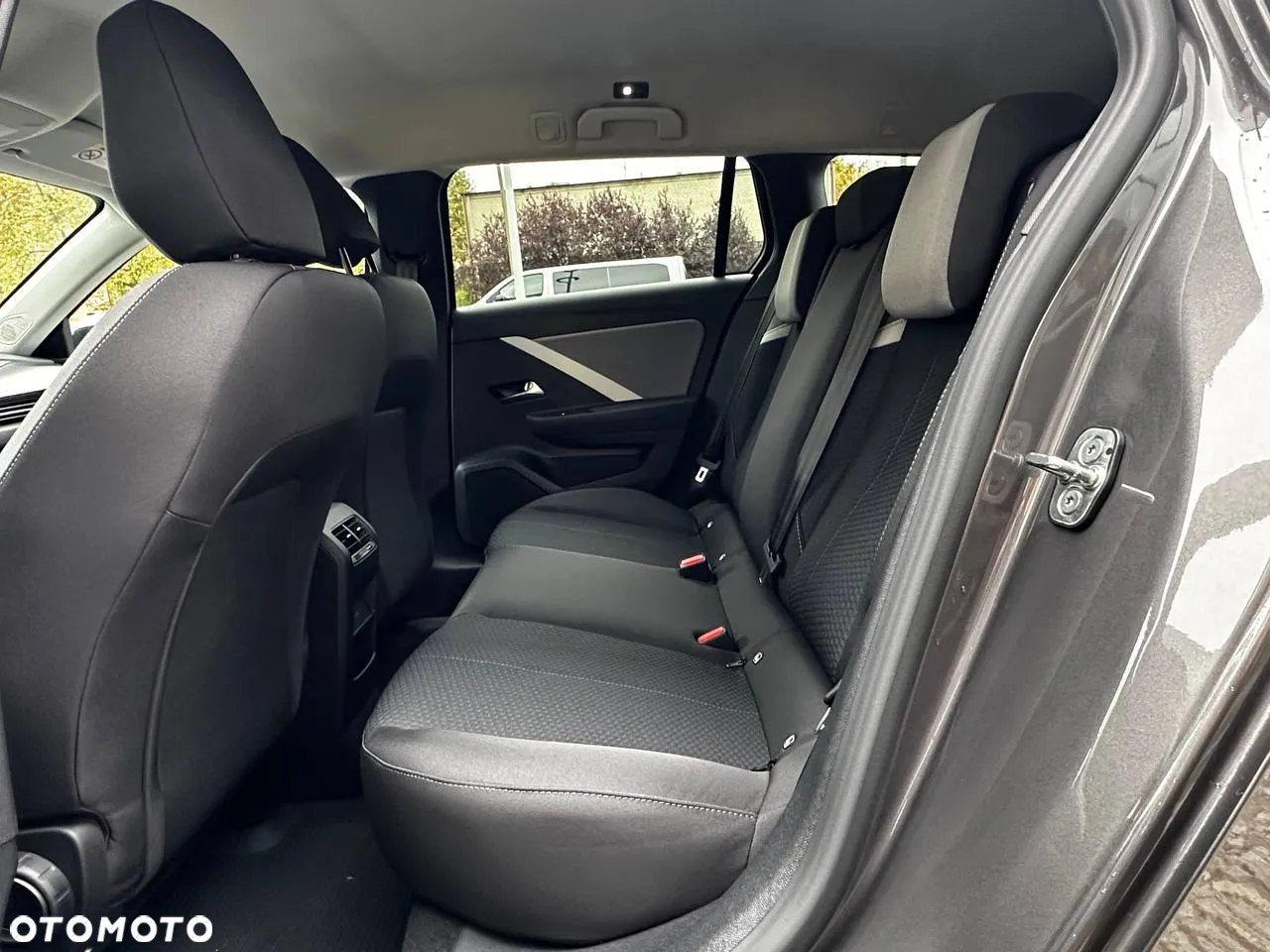 Opel Astra VI 1.2 T Edition S&S - 5