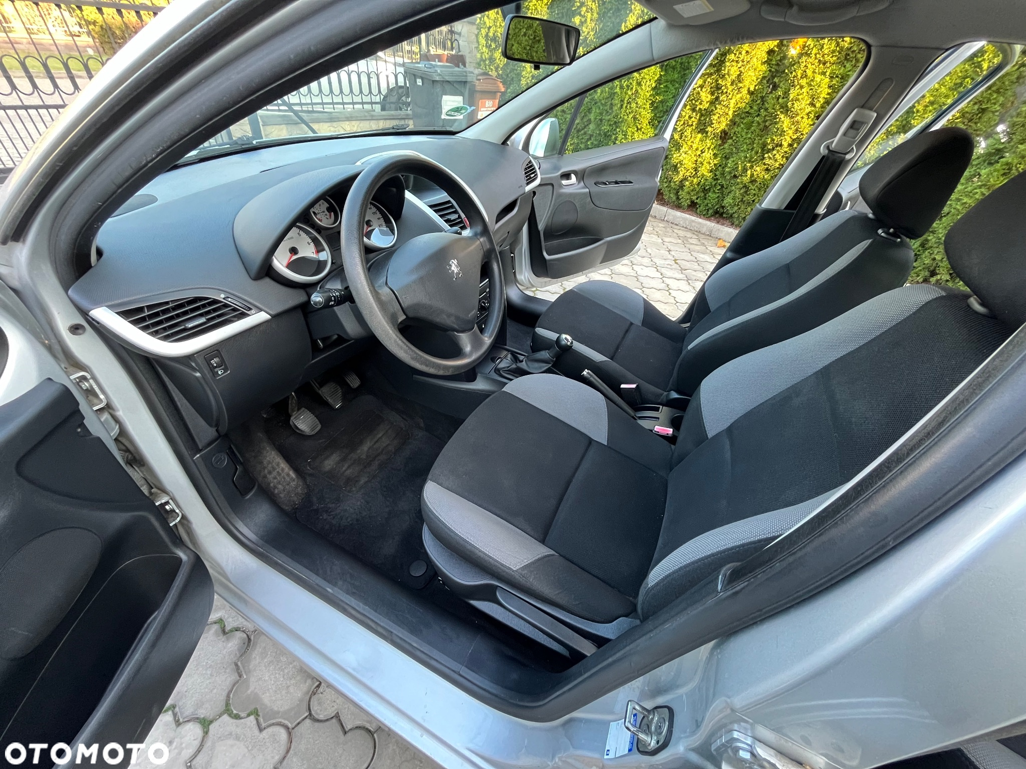 Peugeot 207 1.6 Trendy - 22