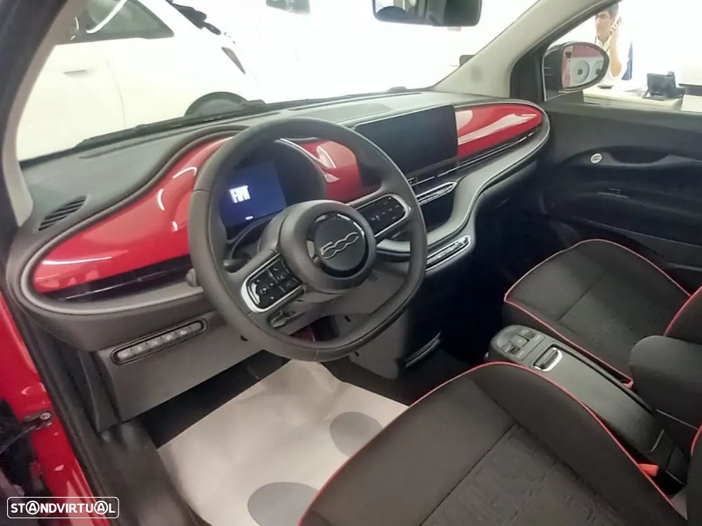 Fiat 500e (RED) - 9