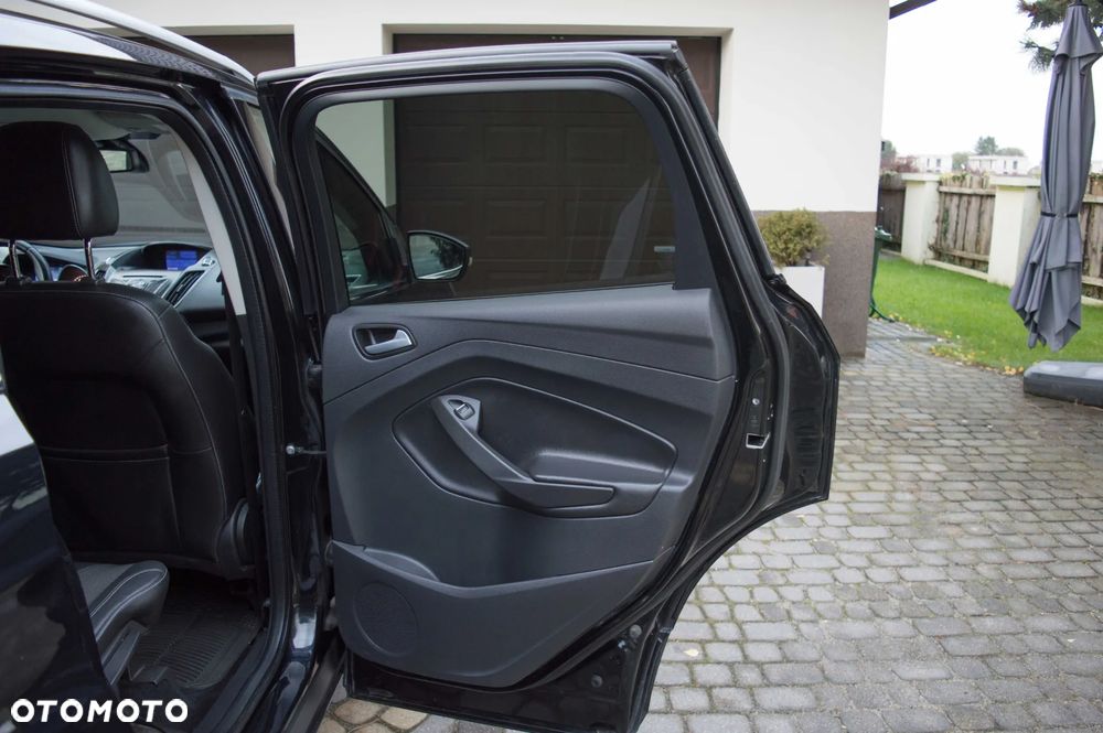 Ford Kuga 2.0 TDCi 4WD Titanium - 32