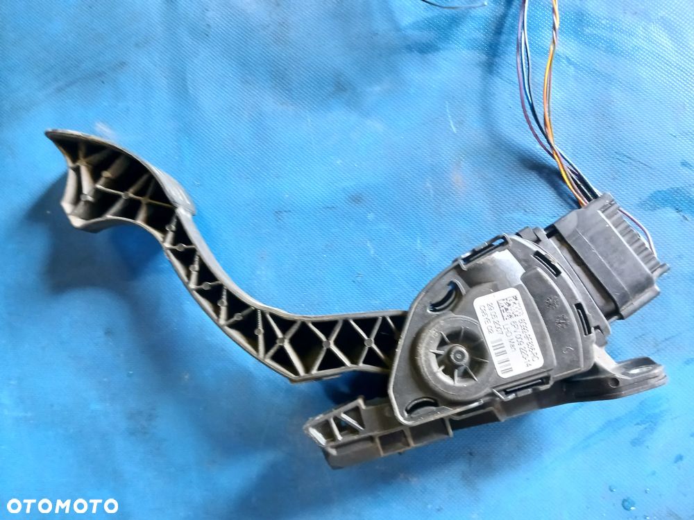 Pedał gazu potencjometr Ford Mondeo Mk4 IV 1.8 2.0 TDCI Dostępne do wersji Benzyna Diesel tempomat - 2