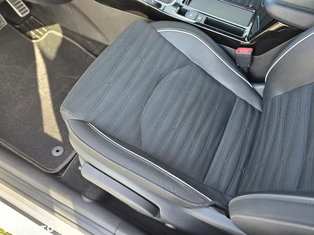 Kia ProCeed 1.5 T-GDI GT Line - 34