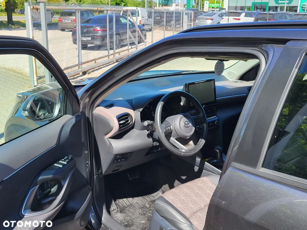 Toyota Yaris Cross Hybrid 1.5 Executive AWD - 7