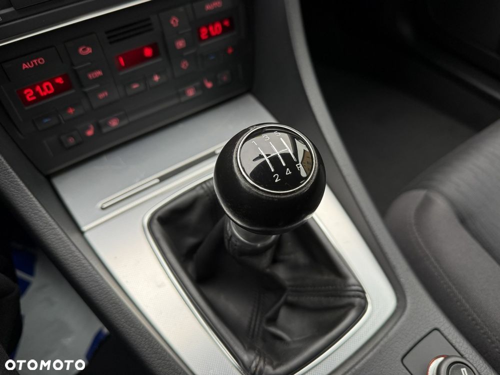 Audi A4 Limousine - 28