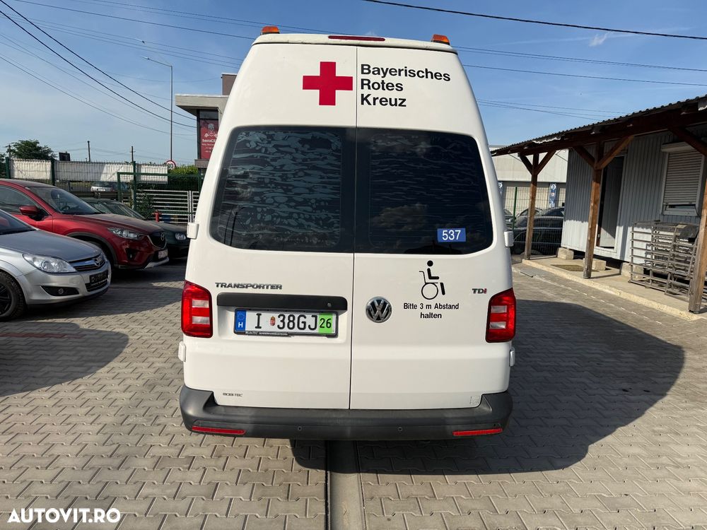Volkswagen Multivan - 10
