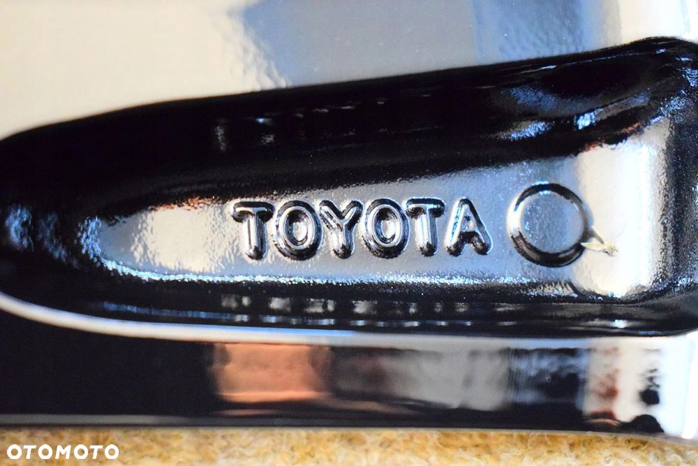 TOYOTA 18 RAV4 V Nowy Model Oryginał Jak Nowe - 5